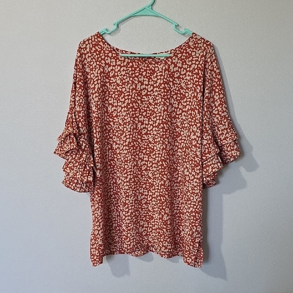 Women's Red Patterned Top